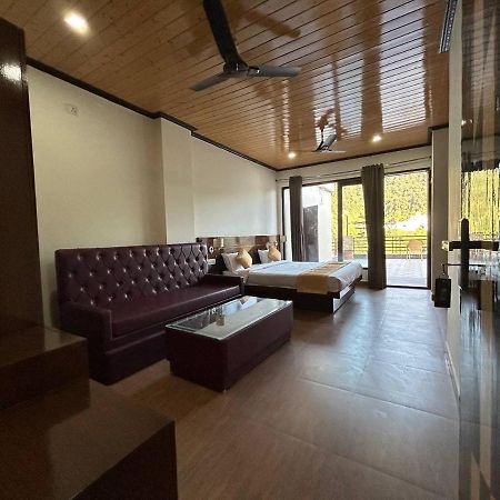 Hotel 7 Heavens Массури Экстерьер фото
