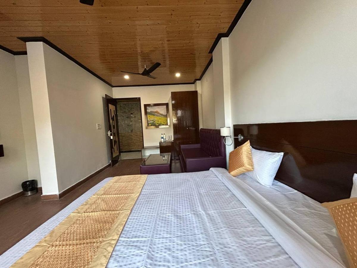 Hotel 7 Heavens Массури Экстерьер фото